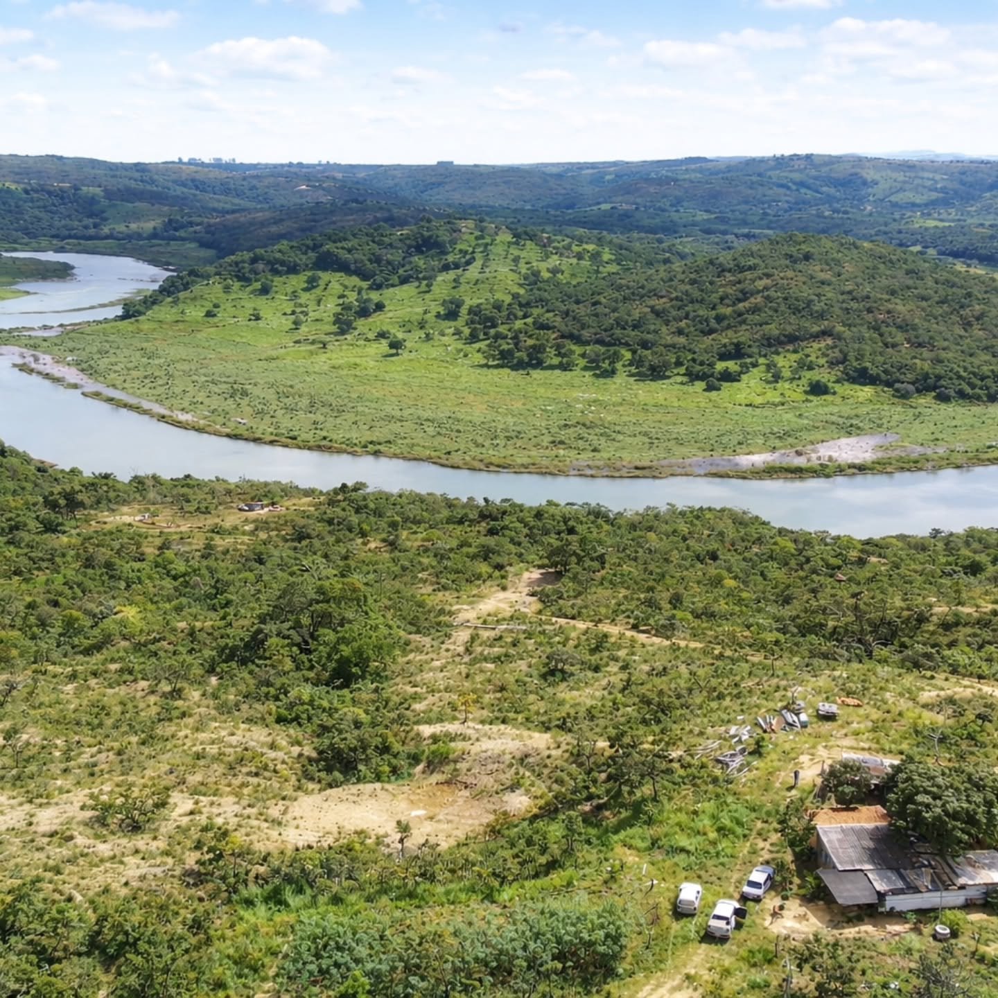 OPORTUNIDADE ÚNICA À BEIRA DO RIO SÃO MARCOS | Davinópolis-GO | 16,94 hectares — foto 2